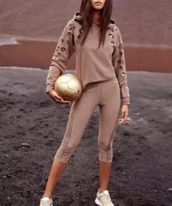 Bench. Kapuzensweatshirt mit glänzendem Leodruck Weiß-leo, Schwarz-leo, Nougat-leo -Bench Verkaufsgeschäft 04dfcf5d 80ee 51d0 b6c3 48387195a333