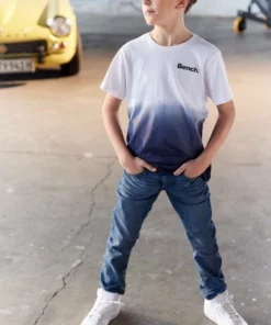 Bench. T-Shirt »mit Farbverlauf« -Bench Verkaufsgeschäft 13c7707c 6988 58bc a423 f4400af369bd