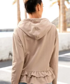 Bench. Kapuzensweatshirt mit Rüschensaum 9 Bench. Kapuzensweatshirt mit Rüschensaum -Bench Verkaufsgeschäft 1475ddee 1f21 50a0 a35c bd19e700fef0