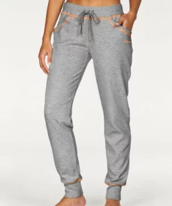 Bench. Relaxhose mit kontrastfarbenen Nähten Hellgrau-orange, Anthrazit-petrol, Schwarz-rubinrot -Bench Verkaufsgeschäft 17791327