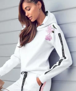 Bench. Hoodie mit bedrucktem Tape und Blumenprint Weiß, Schwarz, Rauchrosa