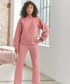 Bench. Loungepants mit leicht ausgestelltem Bein Taupe-hellbeige, Navy, Altrosa-rosa -Bench Verkaufsgeschäft 259cd6a9 ef98 5d11 9168 1b8d71d7a863