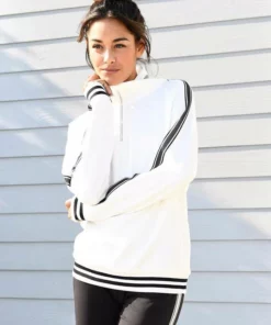 Bench. Sweatshirt in lässiger Troyerform Ecru, Aubergine, Black -Bench Verkaufsgeschäft 27319832