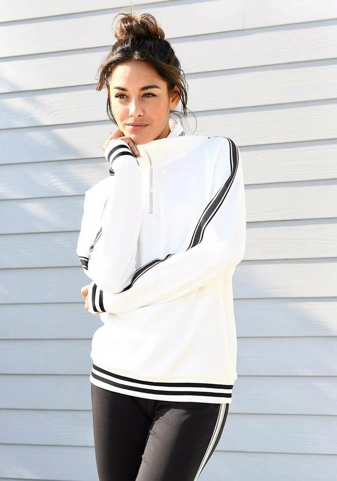 Bench. Sweatshirt in lässiger Troyerform Ecru, Aubergine, Black 9 Bench. Sweatshirt in lässiger Troyerform Ecru, Aubergine, Black – Bild 9