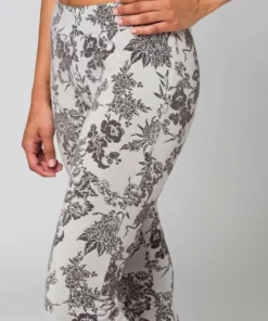 Bench. Leggings mit samtigem Blumendruck 16 Bench. Leggings mit samtigem Blumendruck -Bench Verkaufsgeschäft 28561215