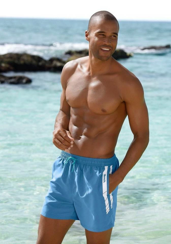 Bench. Badeshorts, mit Logodruck 1 Bench. Badeshorts, mit Logodruck