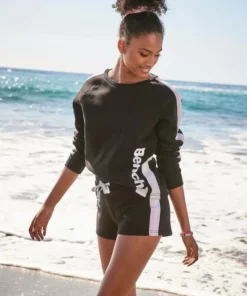 Bench. Relaxshorts mit Kontraststreifen und bedrucktem Bindeband Rauchrosa, Weiß, Schwarz -Bench Verkaufsgeschäft 2b6d7c49 3d1b 57e4 8aa5 6fb9d958e763