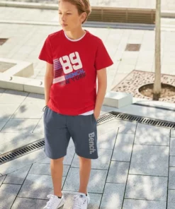 Bench. T-Shirt -Bench Verkaufsgeschäft 2eecf7fd b6f7 51ae a240 9a67231b752f