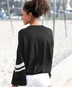 Bench. Rundhalspullover mit weiten Ärmeln -Bench Verkaufsgeschäft 31820574