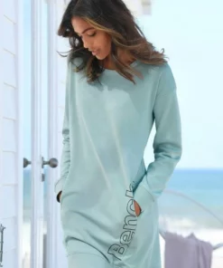 Bench. Sweatkleid mit seitlichem Logoprint Ecru-schwarz, Rosa-schwarz, Mint-schwarz, Anthrazit-schwarz -Bench Verkaufsgeschäft 32439846