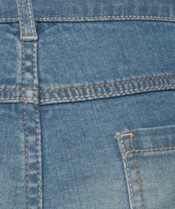 Bench. Jeansshorts mit modischen Badges -Bench Verkaufsgeschäft 32926575