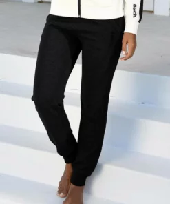 Bench. Sweathose mit Seitenstreifen und schmalem Bein Schwarz, Mint-schwarz, Rosa-schwarz, Anthrazit-meliert-schwarz 18 Bench. Sweathose mit Seitenstreifen und schmalem Bein Schwarz, Mint-schwarz, Rosa-schwarz, Anthrazit-meliert-schwarz -Bench Verkaufsgeschäft 33822959