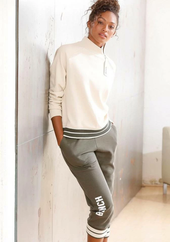 Bench. Sweater mit Stehkragen und gestreiftem Bund Schwarz, Ecru 3 Bench. Sweater mit Stehkragen und gestreiftem Bund Schwarz, Ecru – Bild 3