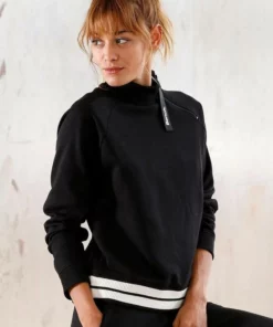Bench. Sweater mit Stehkragen und gestreiftem Bund Schwarz, Ecru 11 Bench. Sweater mit Stehkragen und gestreiftem Bund Schwarz, Ecru -Bench Verkaufsgeschäft 35214875