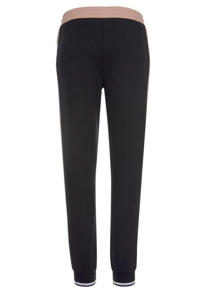 Bench. Sweathose mit Logodruck an den Taschen Schwarz-weiß, Mauve-weiß 4 Bench. Sweathose mit Logodruck an den Taschen Schwarz-weiß, Mauve-weiß – Bild 4