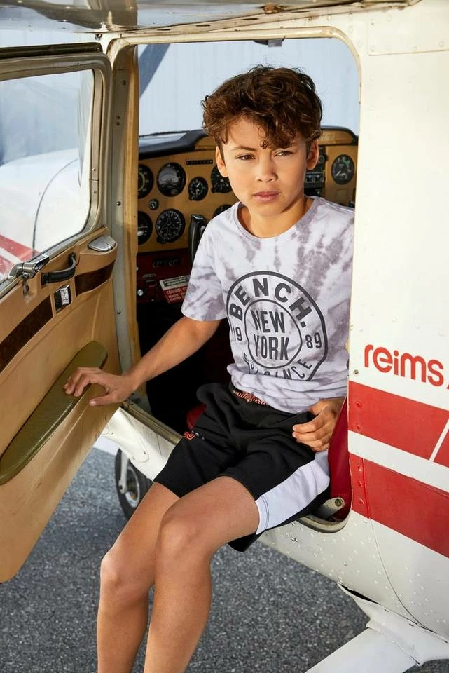 Bench. T-Shirt »in toller Batikoptik« 5 Bench. T-Shirt »in toller Batikoptik« – Bild 5