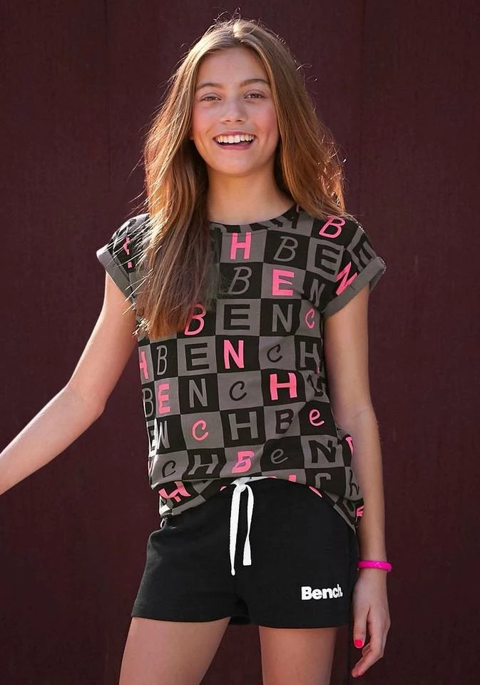 Bench. T-Shirt in legerer Passform 5 Bench. T-Shirt in legerer Passform – Bild 5