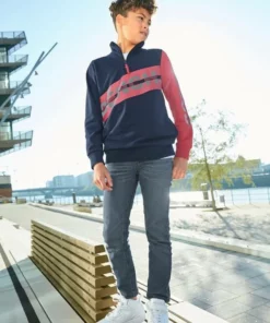 Bench. Sweatshirt »mehrfarbig« 8 Bench. Sweatshirt »mehrfarbig« -Bench Verkaufsgeschäft 3e4c14c1 bc25 5e3a 9b14 2a752ce10791