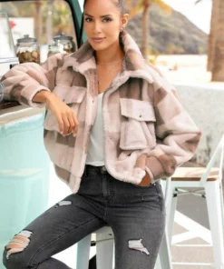 Bench. Fellimitatjacke in karierter Optik -Bench Verkaufsgeschäft 403cd3bb 42af 52a7 b73f 6476e932b87a