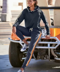 Bench. Kapuzensweatshirt mit Blumenprint und Logotapes Mandarine, Dunkelblau, Creme 13 Bench. Kapuzensweatshirt mit Blumenprint und Logotapes Mandarine, Dunkelblau, Creme -Bench Verkaufsgeschäft 430c10b1 08ad 5d07 a0ba ec54ac4ca39d