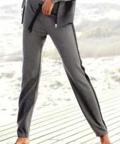 Bench. Sweathose mit Seitenstreifen und geradem Bein Mint-schwarz, Rosa-schwarz, Schwarz, Anthrazit-meliert-schwarz -Bench Verkaufsgeschäft 4bc3632e 2e37 55d4 b132 f513cceb3f21