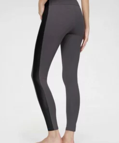 Bench. Leggings mit seitlichem Einsatz aus Lederimitation -Bench Verkaufsgeschäft 5387892b 8bee 5a9f 9676 8a51f41e4814