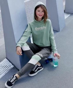 Bench. Kapuzensweatshirt mit Ärmeltaschen 7 Bench. Kapuzensweatshirt mit Ärmeltaschen -Bench Verkaufsgeschäft 5944d16f dbd6 5cb1 bb23 eebe2c9b5b1c