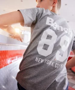 Bench. T-Shirt »mit großem Rückendruck« -Bench Verkaufsgeschäft 5b2f780b 026a 58e9 bbd8 42ce55e8d592