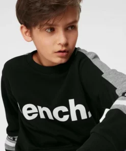 Bench. Sweatshirt »mit farbigen Einsätzen« -Bench Verkaufsgeschäft 6410cae4 b155 5830 8c9e 7fc23c4d68f3