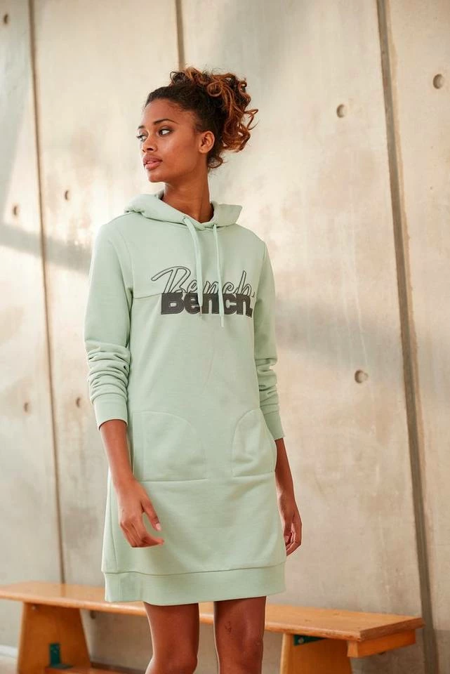 Bench. Sweatkleid mit aufwendiger Logostickerei Anthrazit-melange, Mint-melange, Schwarz 1 Bench. Sweatkleid mit aufwendiger Logostickerei Anthrazit-melange, Mint-melange, Schwarz