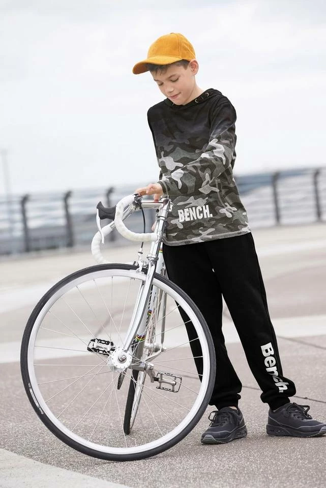 Bench. Kapuzenshirt »tarnfarben« 4 Bench. Kapuzenshirt »tarnfarben« – Bild 4