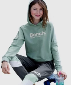 Bench. Kapuzensweatshirt mit Ärmeltaschen