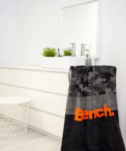 Bench. Strandtuch »Bench« (1-St), mit dekorativem "Bench" Schriftzug -Bench Verkaufsgeschäft 79e079cb db18 5aec b64f f8d6fa4ab982