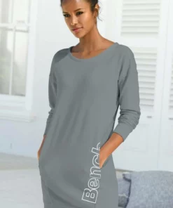 Bench. Sweatkleid mit seitlichem Logoprint Nude-weiß, Stone-weiß, Schwarz-weiß 14 Bench. Sweatkleid mit seitlichem Logoprint Nude-weiß, Stone-weiß, Schwarz-weiß -Bench Verkaufsgeschäft 7ba7a768 72e7 5034 93b8 2f90d49201d2