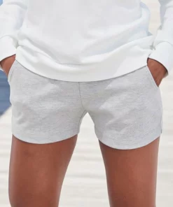 Bench. Relaxshorts mit kleiner glänzenden Logostickerei Hellgrau-melange, Ecru, Schwarz -Bench Verkaufsgeschäft 852a0bb7 b905 5b69 ad7c 99b94d663cb4