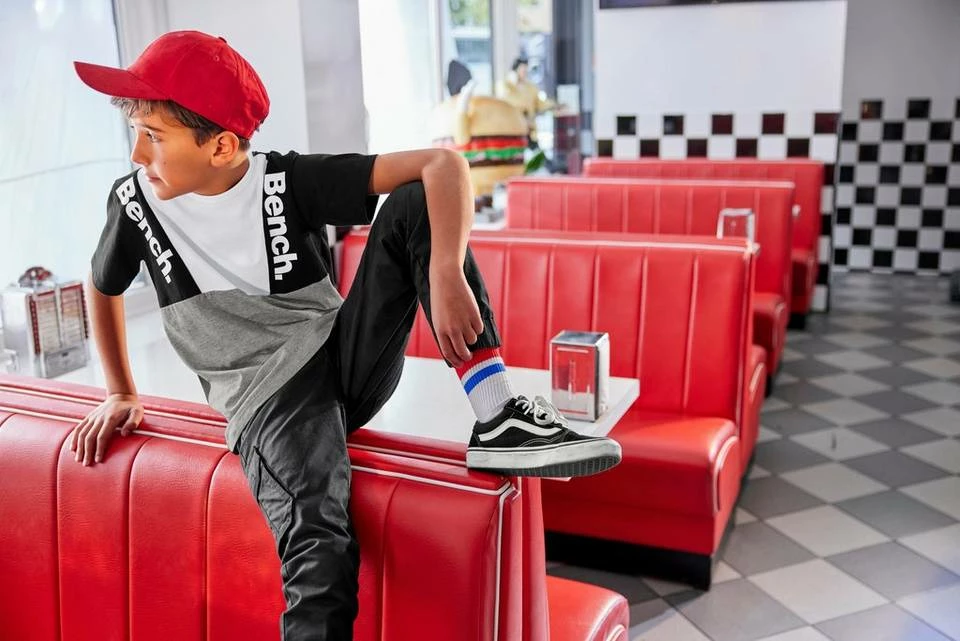 Bench. T-Shirt »mit farbigen Einsätzen« 6 Bench. T-Shirt »mit farbigen Einsätzen« – Bild 6