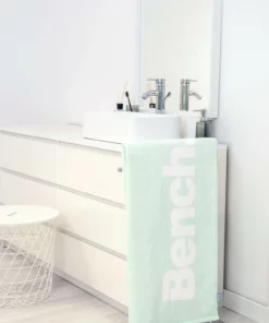 Bench. Strandtuch »Bench« (1-St), mit dekorativem "Bench" Schriftzug Rosa, Grau, Hellblau, Mint -Bench Verkaufsgeschäft 8e09ae0e 8816 5684 86b0 843afdadea1b