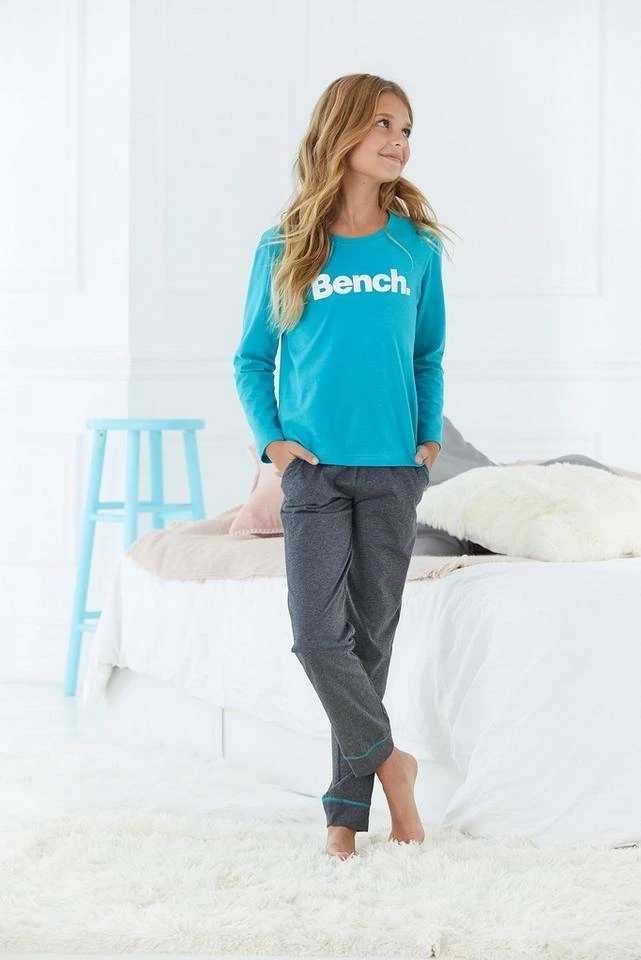 Bench. Pyjama mit Logodruck 2 Bench. Pyjama mit Logodruck – Bild 2