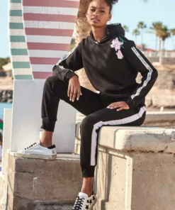 Bench. Relaxhose mit bedruckten Bändern und seitlichen Streifen Rauchrosa, White, Schwarz -Bench Verkaufsgeschäft 911bd587 7d57 53ac a5c2 435f64246ddd