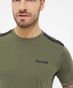Bench. Kurzarmshirt »Sholo« Khaki, Schwarz -Bench Verkaufsgeschäft 9807a5ab 06bb 543a 88d3 88332e3b63b1