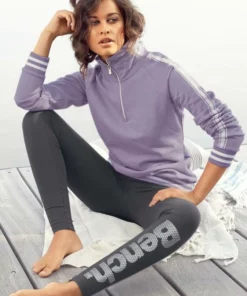 Bench. Leggings mit glänzendem Logodruck -Bench Verkaufsgeschäft a0f1cd60 d3a7 5f2d b0e8 a6bcb359cf7a