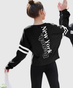 Bench. Fledermausshirt mit großem Print und Fledermausärmeln