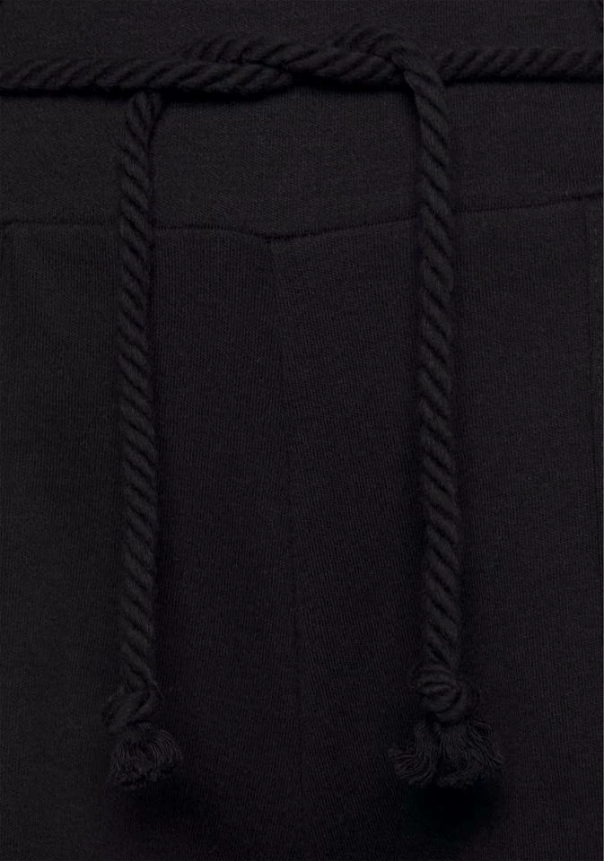 Bench. Bermudas mit Kordel und Eingrifftaschen Ecru, Schwarz 6 Bench. Bermudas mit Kordel und Eingrifftaschen Ecru, Schwarz – Bild 6