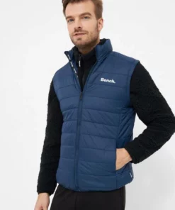 Bench. Steppweste »Bullard« Tierfreie Produktion, leichtes Material, Logoprint Schwarz, Navy, Charcoal, Red 31 Bench. Steppweste »Bullard« Tierfreie Produktion, leichtes Material, Logoprint Schwarz, Navy, Charcoal, Red -Bench Verkaufsgeschäft bb4b198b f4f3 5fee bcf7 30e810652e72