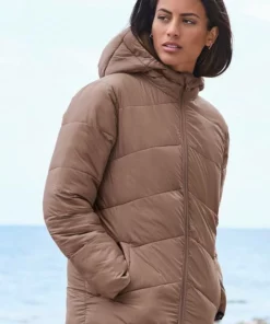 Bench. Wendejacke mit Kapuze -Bench Verkaufsgeschäft bb82ad4f 3c1c 51b6 b7b3 922811f54f9f