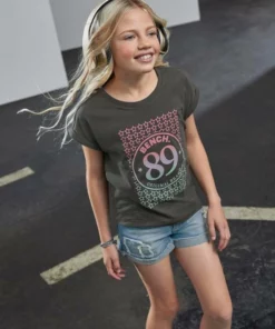 Bench. T-Shirt mit angesagtem Druck -Bench Verkaufsgeschäft c6e4f252 0bcd 5f7c 8347 691f34f37d1d