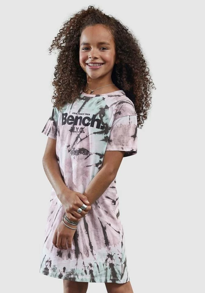 Bench. Jerseykleid mit schönem Batikmuster 1 Bench. Jerseykleid mit schönem Batikmuster