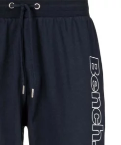 Bench. Relaxhose mit aufgesetzten Streifen an der Seite und Logodruck -Bench Verkaufsgeschäft d86d65b3 cdb4 521e 8623 4cd27e6bab15
