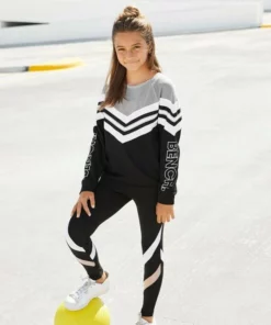 Bench. Sweatshirt in weiter modischer Form 7 Bench. Sweatshirt in weiter modischer Form -Bench Verkaufsgeschäft db8dbc1a 7d2e 5448 99fc 72adf65af24a