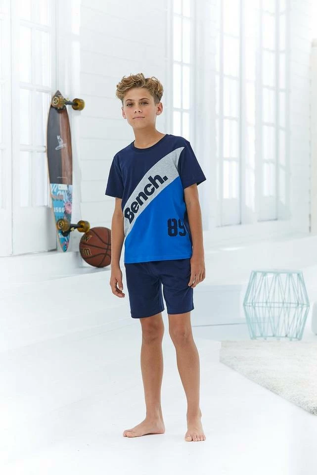 Bench. Shorty mit Colourblock und Logo Schriftzug 6 Bench. Shorty mit Colourblock und Logo Schriftzug – Bild 6